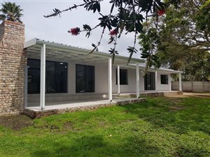 4 Bed House in Twee Rivieren