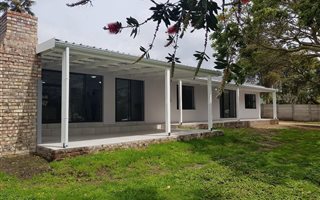 4 Bedroom House in Twee Rivieren