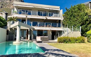 4 Bedroom House in Llandudno