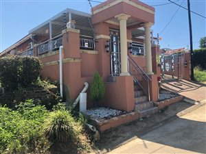 3 Bed House in Lovu