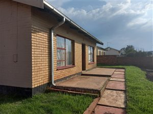 2 Bed House in Alra Park