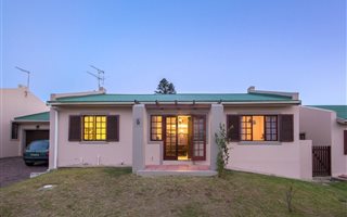 3 Bedroom Townhouse in East Bank