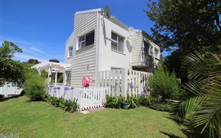 2 Bedroom House in Knysna Central