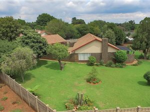 4 Bed House in Lyttelton Manor
