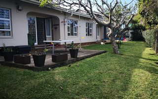 3 Bedroom House in Sunningdale