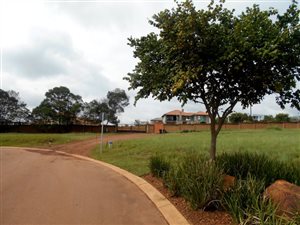 789 m² Land available in Country View Estate