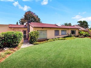 4 Bedroom House in Kensington B
