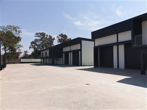 900 m² Industrial space in Brakpan North