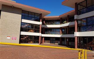 251 m² Office Space in Westville