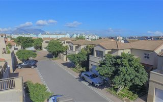 3 Bedroom Duplex in Royal Ascot