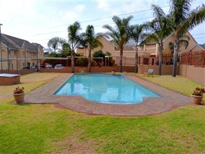 1 Bed Townhouse in Edenglen