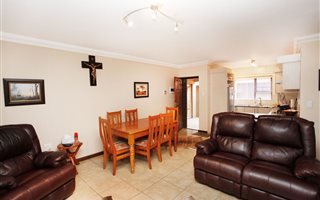 3 Bedroom House in Comet