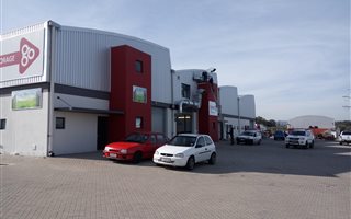 300 m² Commercial space in Somerset Ridge