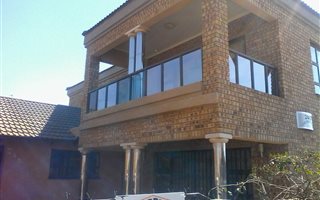 4 Bedroom House in Beverley Hills