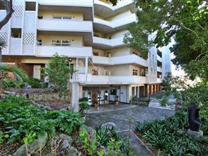3 Bed Apartment in Kenilworth Upper