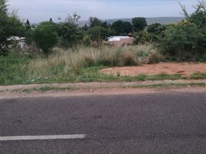 1081 m² Land available in Erasmia