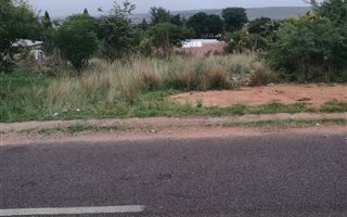 1081 m² Land available in Erasmia