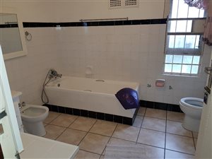4 Bed House in Berkshire Downs