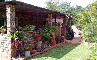 2 Bedroom Apartment in Naboomspruit