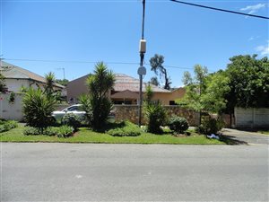 3 Bedroom House in Bezuidenhout Valley