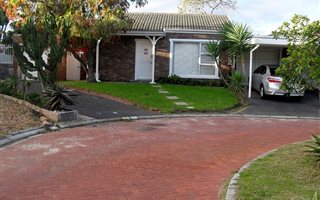 1 Bedroom House in Plattekloof Glen