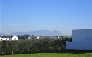 642 m² Land available in Croydon Olive Estate