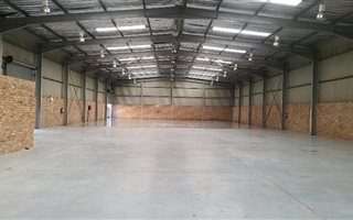 2700 m² Industrial space in Spartan