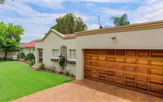 4 Bedroom House in Elma Park