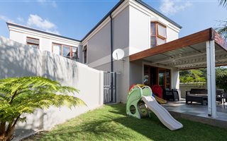 3 Bedroom Duplex in Sunninghill