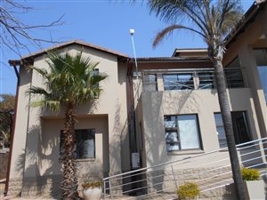 185 m² Office Space in Eldoraigne