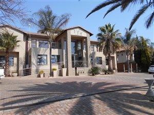 185 m² Office Space in Eldoraigne