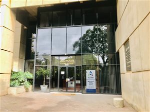 350 m² Commercial space in Milpark