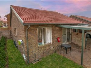 2 Bed Townhouse in Highveld
