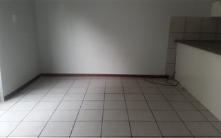 1 Bedroom Garden Cottage in Bromhof