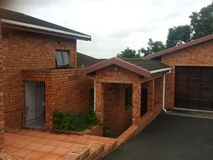 4 Bed House in Brackenham