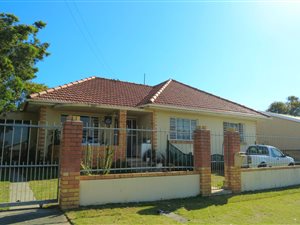 3 Bed House in Greenfields