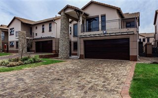 3 Bedroom Duplex in Ebotse Estate
