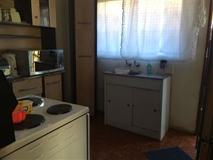 3 Bed House in Lakeside