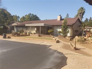 3 Bed House in Bonaero Park