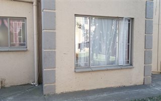 3 Bedroom Flat in Oos-Einde