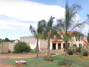 2.1 ha Farm in Tarlton