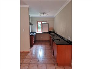 2 Bed Apartment in Ruimsig