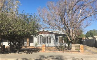 4 Bedroom House in Beaufort West