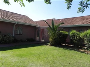 3 Bed House in Vanderbijlpark CE5