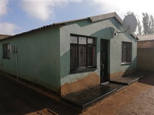 2 Bed House in Mapetla