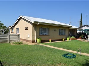 4 Bed House in Potchefstroom Central