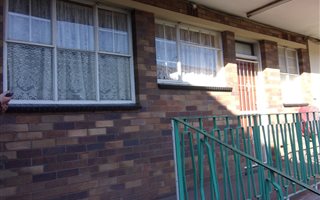 1 Bedroom Apartment in Vanderbijlpark CW