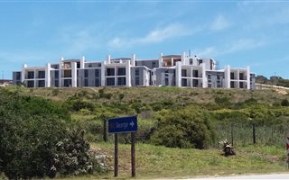 2 Bedroom Apartment in Island View