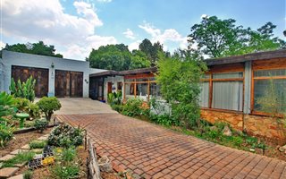 4 Bedroom House in Bordeaux