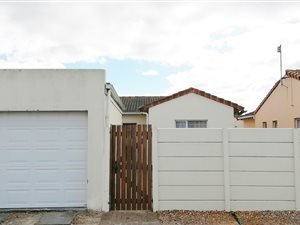 2 Bed House in Capricorn